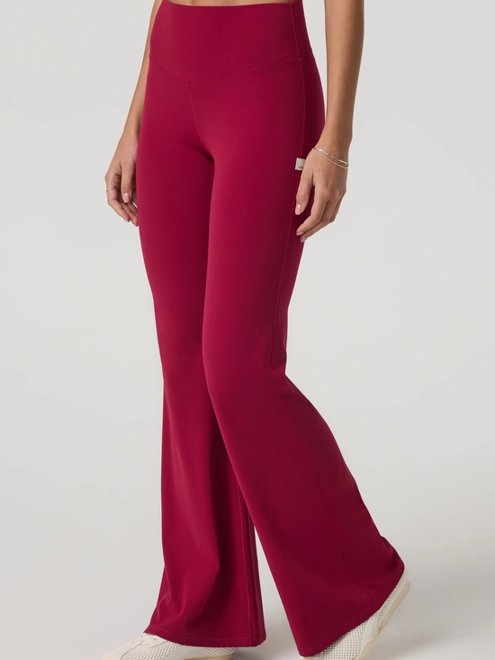 Vuori Pants - Vuori AllTheForm™ Flare - Short Pants NWT